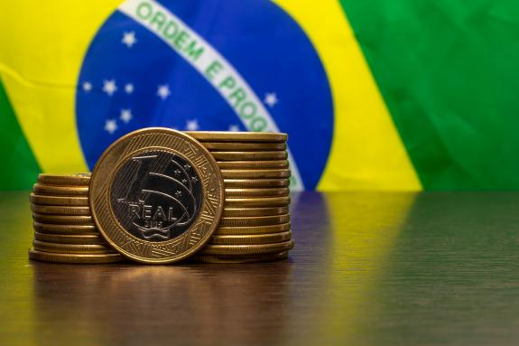 Brazilian coins and the Brazilian flag