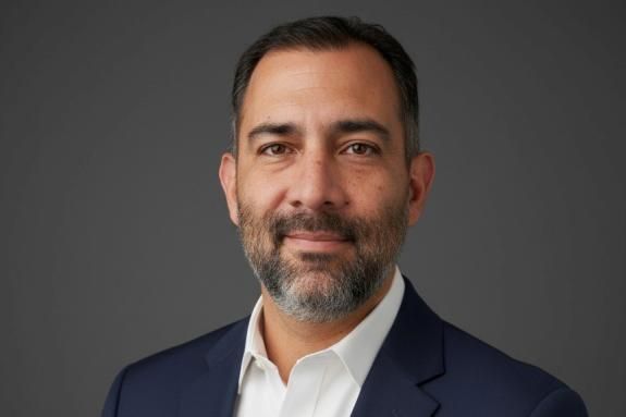 Headshot of Rodrigo Blancas